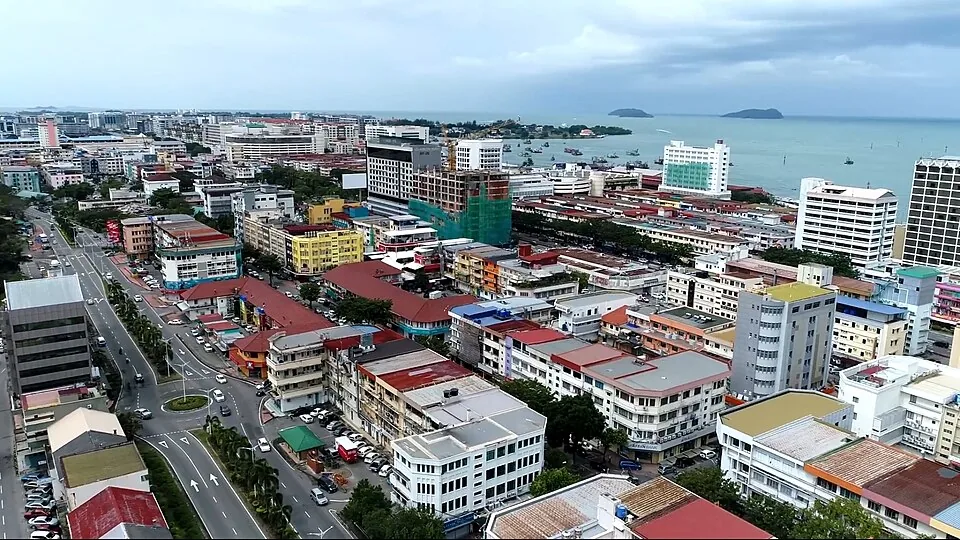 亚庇城市实景，仅作环境配图。